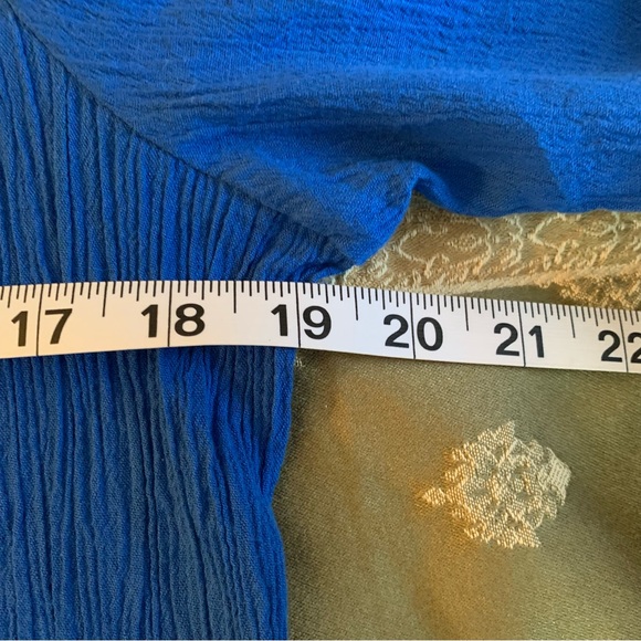 DENIM &CO! Blue 1/2 sleeves shirt w/white thread work around neckline.Bu… - Picture 8 of 9